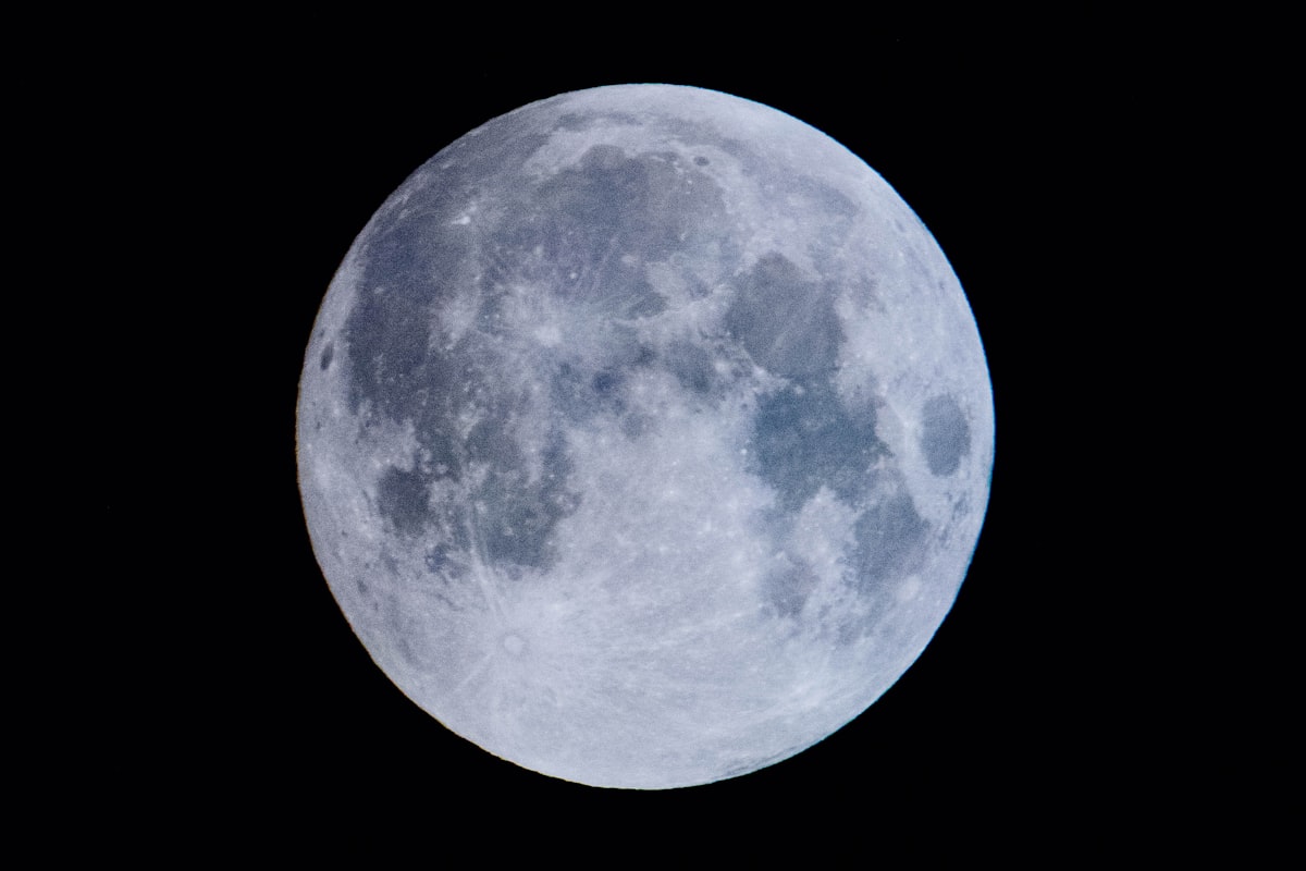 Luna Nueva: Rituales de Manifestación